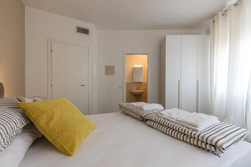 Peschierahome Apartments Peschiera del Garda